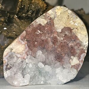 Quartz With Hematite Goethite